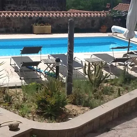 Sard Paradise Bed and Breakfast Ruinas